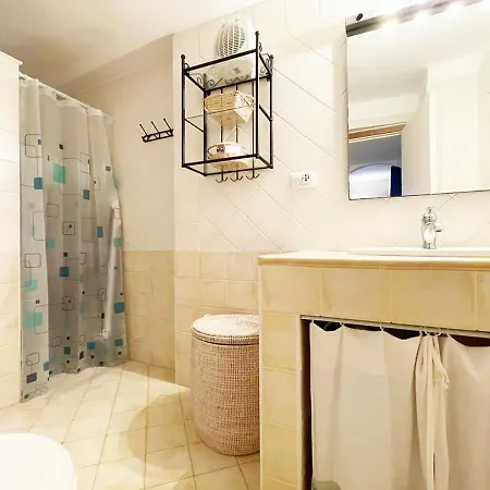 Pgs Immobiliare Srls Residenza Luisa Bilocale Con Terrazza Vista Mare In Centro Storico * La Maddalena (Sassari)