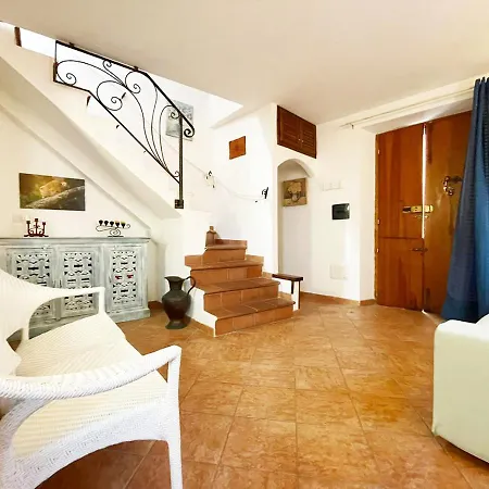 Apartment Pgs Immobiliare Srls Residenza Luisa Bilocale Con Terrazza Vista Mare In Centro Storico *