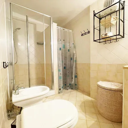 Pgs Immobiliare Srls Residenza Luisa Bilocale Con Terrazza Vista Mare In Centro Storico Apartment La Maddalena (Sassari)